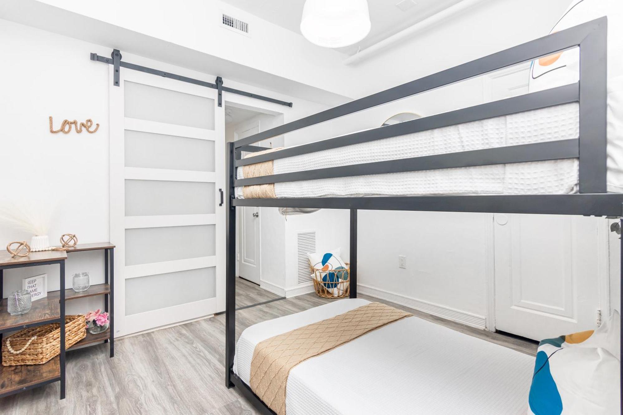 West Deco Aparthotel Miami Beach Exterior photo