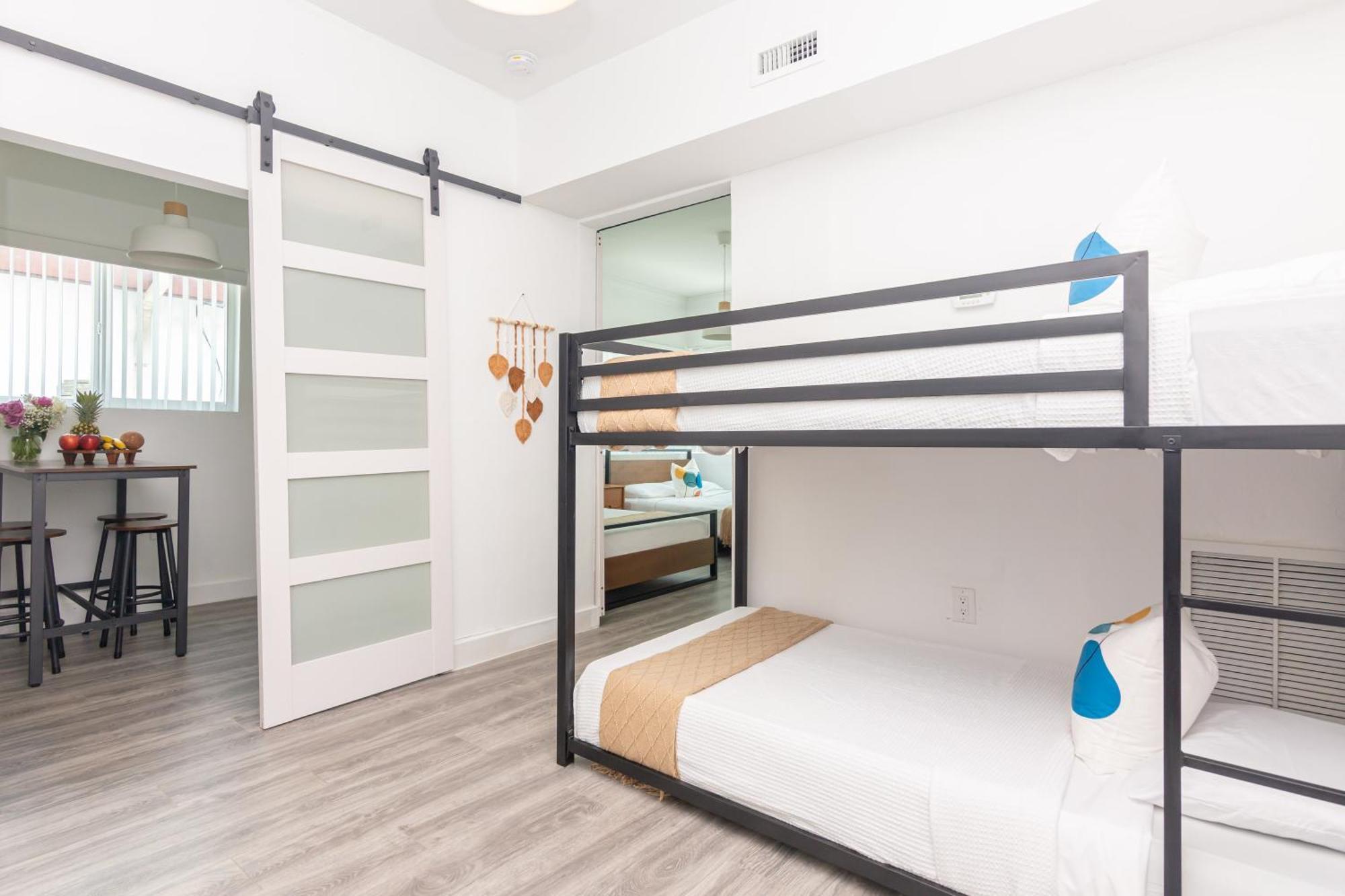 West Deco Aparthotel Miami Beach Exterior photo
