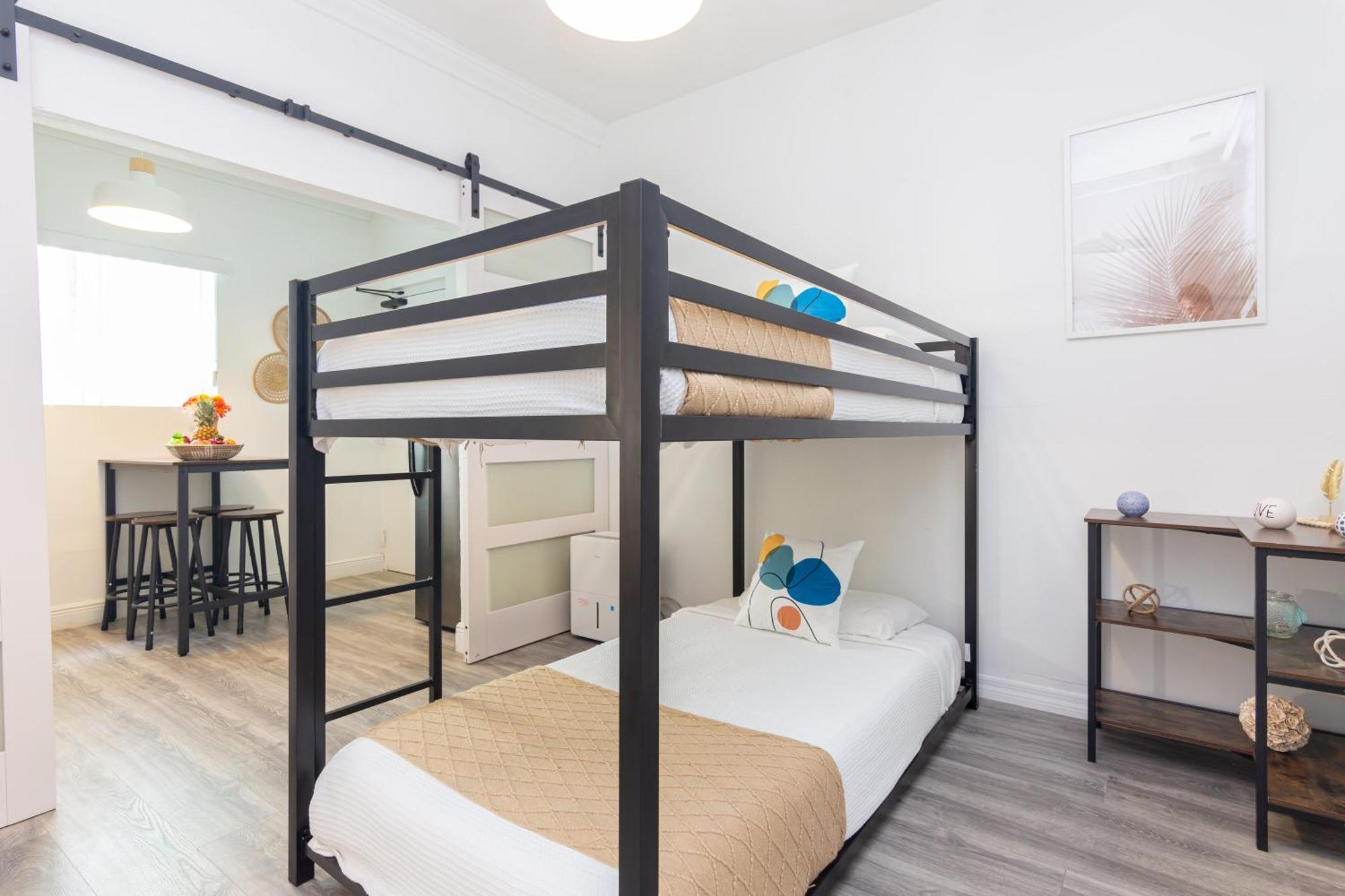 West Deco Aparthotel Miami Beach Room photo