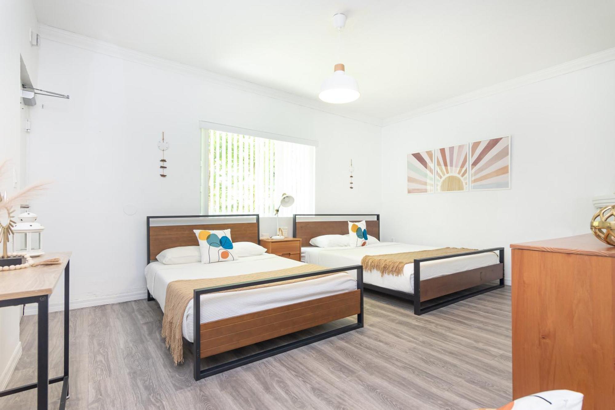 West Deco Aparthotel Miami Beach Room photo