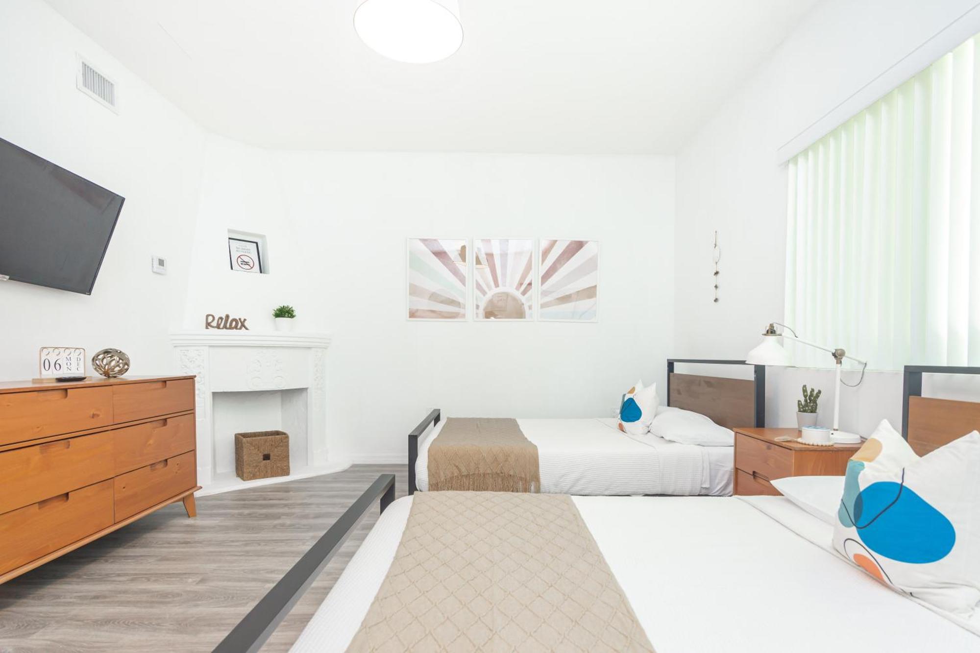 West Deco Aparthotel Miami Beach Room photo