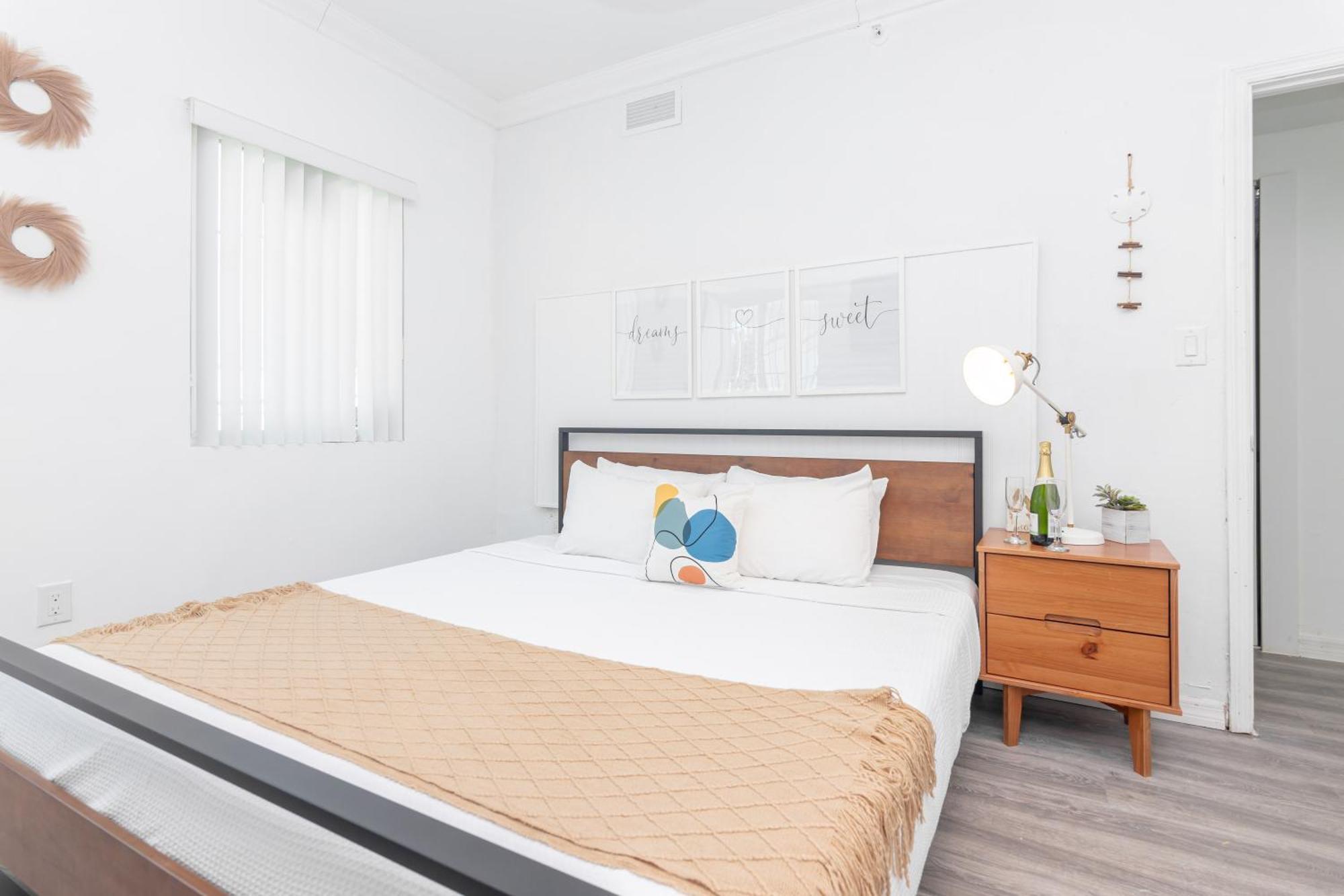West Deco Aparthotel Miami Beach Room photo